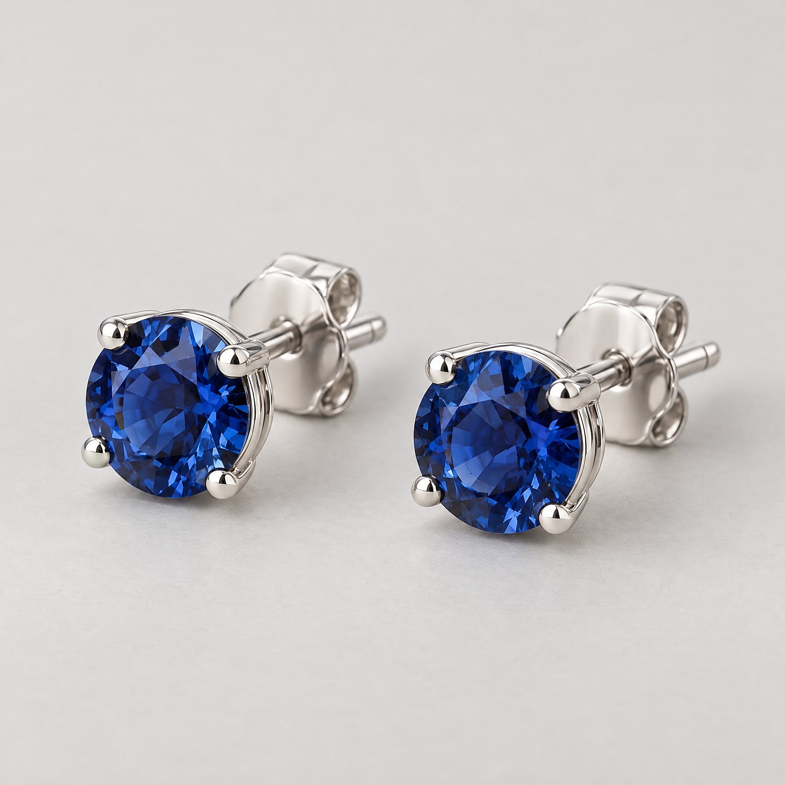 Sapphire Studs in white gold â angled view