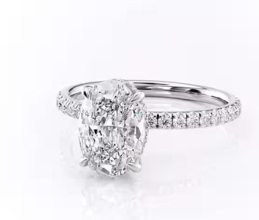 Oval Diamond Halo Ring in white gold